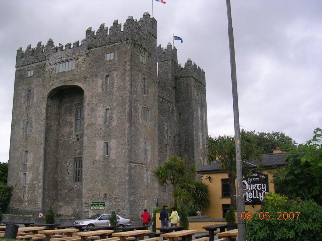 Bunratty Arms B&B 外观 照片